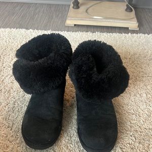Black Uggs w/ silver detailing